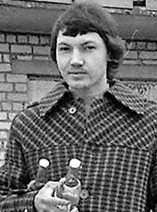 До: Нечёткий чёрно-белый снимок